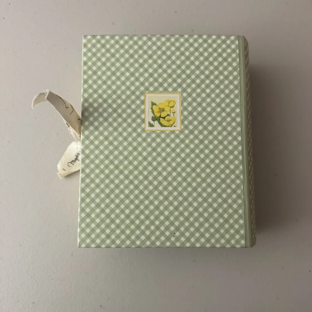 VTG Hallmark Marjolein Bastin 14 Note Cards Envelopes with Box Birds Wildflower